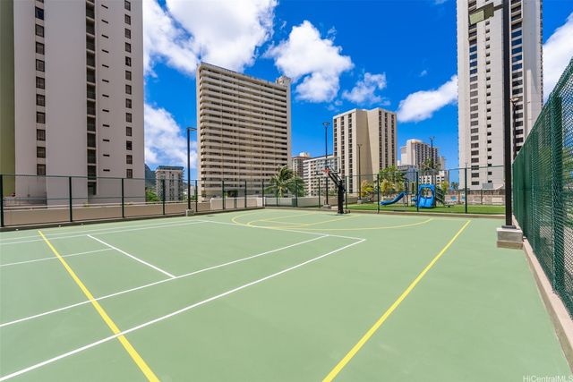 201 Ohua Avenue 2912 T-2 Mauka, Honolulu, HI 96815