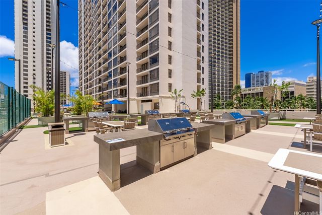201 Ohua Avenue 2912 T-2 Mauka, Honolulu, HI 96815
