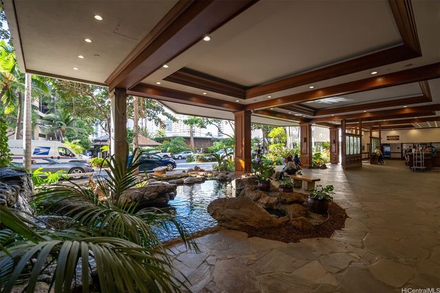 201 Ohua Avenue 2912 T-2 Mauka, Honolulu, HI 96815