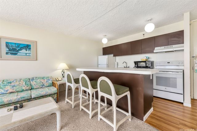 201 Ohua Avenue 2912 T-2 Mauka, Honolulu, HI 96815