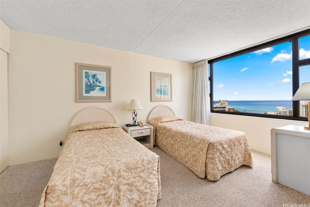 201 Ohua Avenue 2912 T-2 Mauka, Honolulu, HI 96815