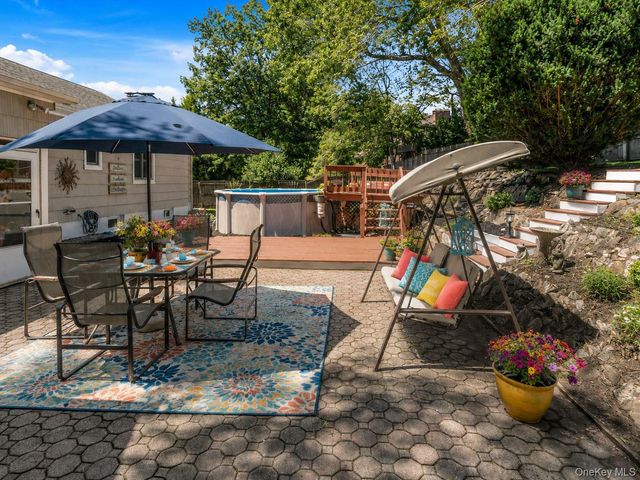 3 Carlson Court, Kings Park, NY 11754
