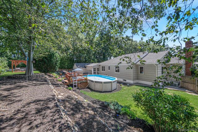 3 Carlson Court, Kings Park, NY 11754