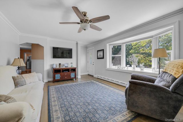 3 Carlson Court, Kings Park, NY 11754