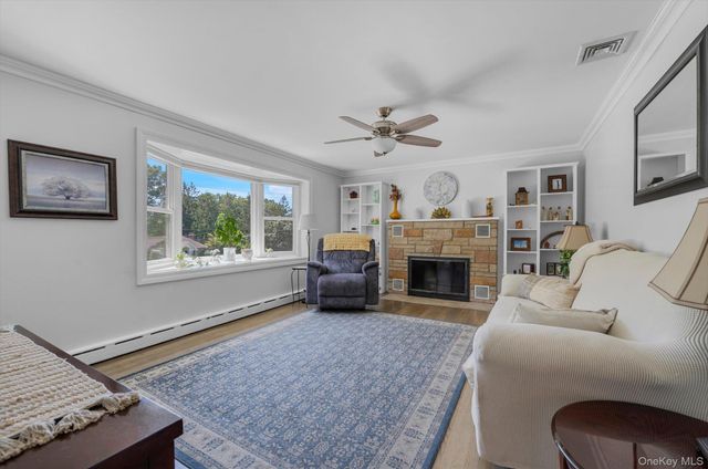 3 Carlson Court, Kings Park, NY 11754