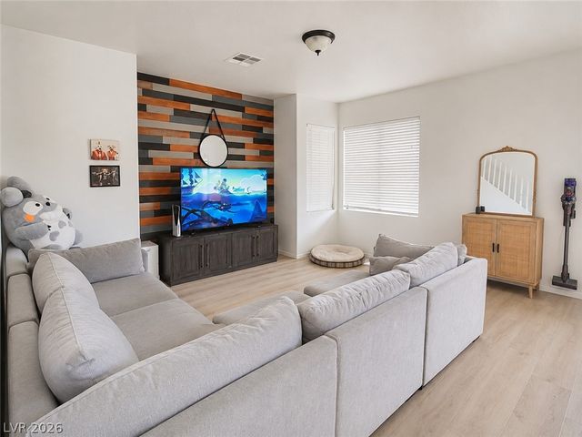 8532 Sweet Cedar Avenue, Las Vegas, NV 89143