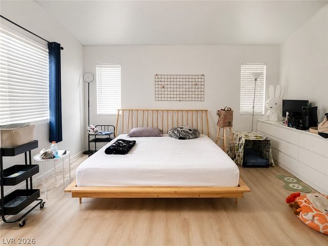 8532 Sweet Cedar Avenue, Las Vegas, NV 89143