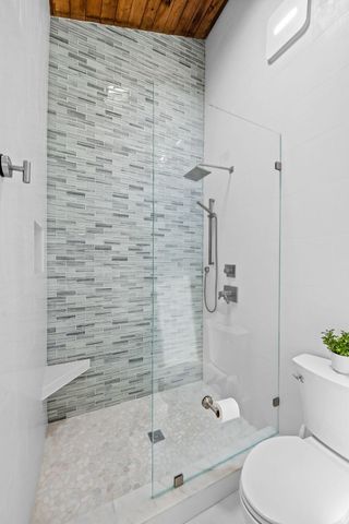 2965 NE 19th Street, Pompano Beach, FL 33062