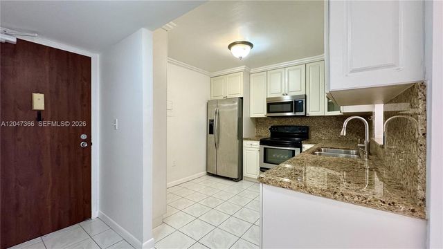 130 S Shore Dr 4B, Miami Beach, FL 33141