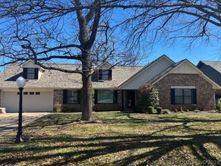 6003 S 72nd East Avenue, Tulsa, OK 74145