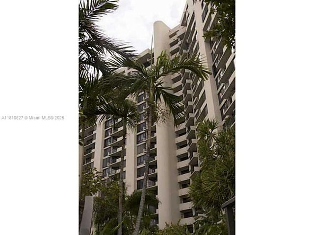 520 Brickell Key Dr A811, Miami, FL 33131