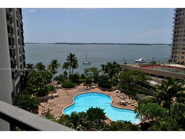 520 Brickell Key Dr A811, Miami, FL 33131