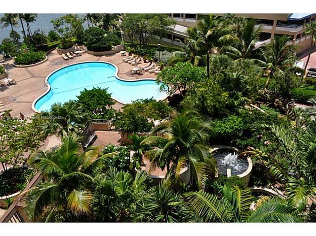 520 Brickell Key Dr A811, Miami, FL 33131