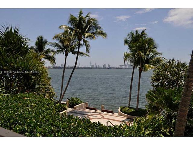 520 Brickell Key Dr A811, Miami, FL 33131