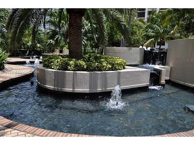 520 Brickell Key Dr A811, Miami, FL 33131