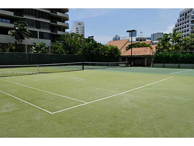 520 Brickell Key Dr A811, Miami, FL 33131