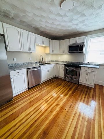 30-32 Starbird St 30, Malden, MA 02148