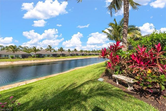 2302 Marquesa CIR, Naples, FL 34112