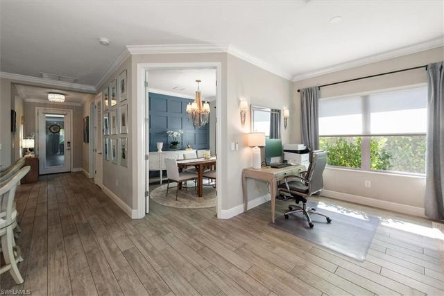 2302 Marquesa CIR, Naples, FL 34112