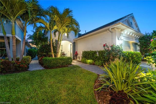 2302 Marquesa CIR, Naples, FL 34112