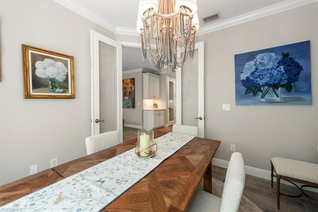 2302 Marquesa CIR, Naples, FL 34112