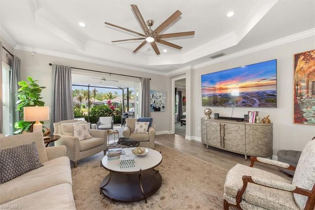 2302 Marquesa CIR, Naples, FL 34112