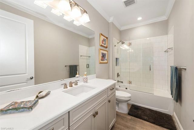 2302 Marquesa CIR, Naples, FL 34112