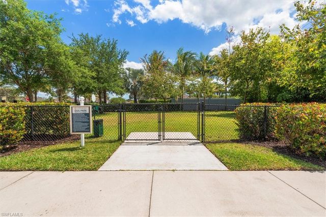 2302 Marquesa CIR, Naples, FL 34112