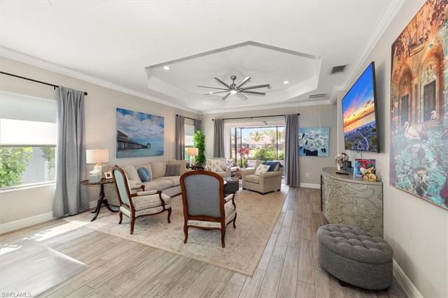 2302 Marquesa CIR, Naples, FL 34112