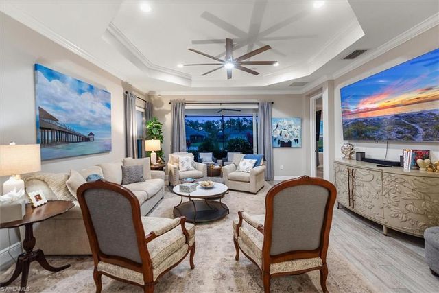 2302 Marquesa CIR, Naples, FL 34112