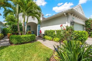2302 Marquesa CIR, Naples, FL 34112