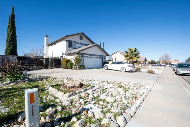 7088 Arbor Court, Hesperia, CA 92345