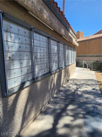230 Mission Newport Lane 203, Las Vegas, NV 89107