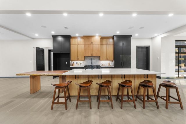 11415 Magnolia Bend Drive, Montgomery, TX 77302