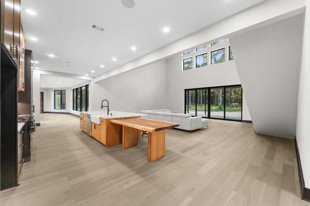 11415 Magnolia Bend Drive, Montgomery, TX 77302