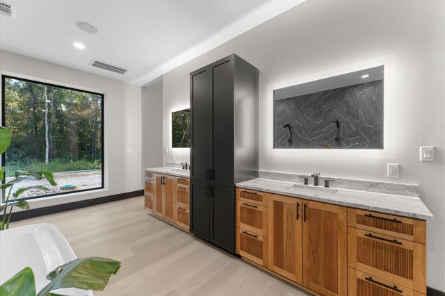 11415 Magnolia Bend Drive, Montgomery, TX 77302