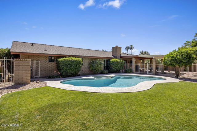 410 E CAROL ANN Way, Phoenix, AZ 85022