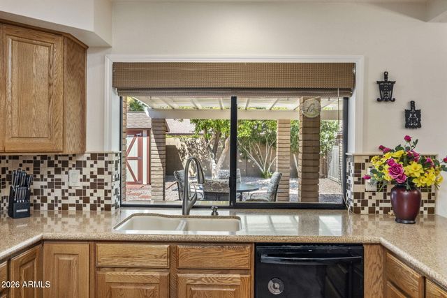 410 E CAROL ANN Way, Phoenix, AZ 85022