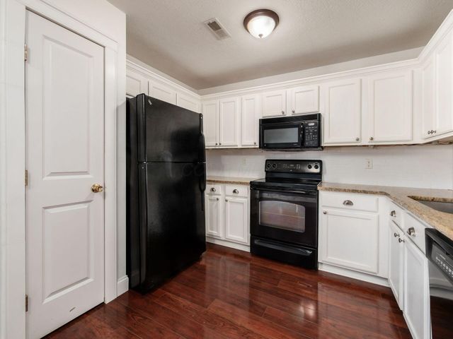 1024 Hartford Village Boulevard, Columbus, OH 43228