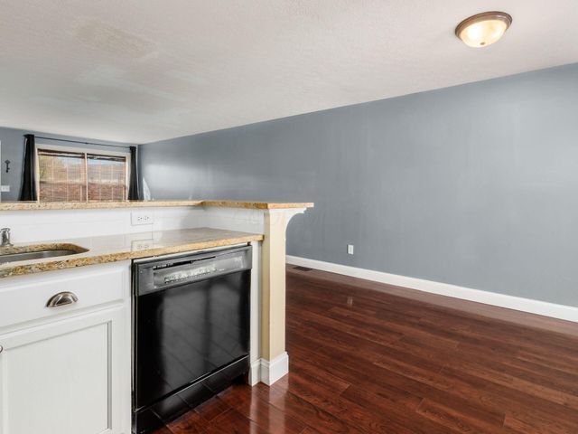 1024 Hartford Village Boulevard, Columbus, OH 43228