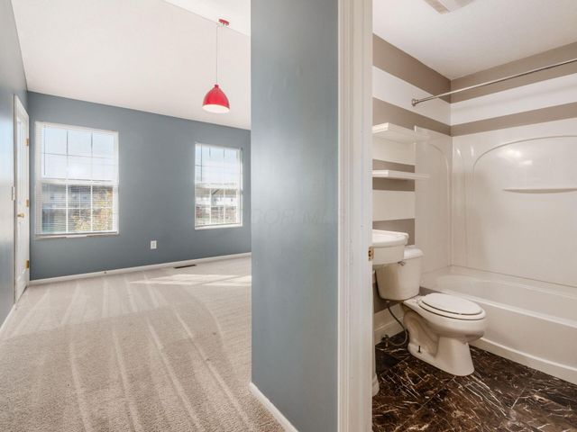 1024 Hartford Village Boulevard, Columbus, OH 43228