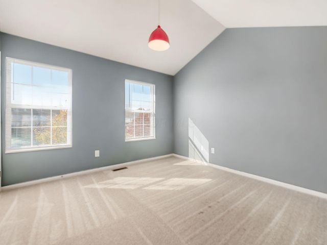 1024 Hartford Village Boulevard, Columbus, OH 43228