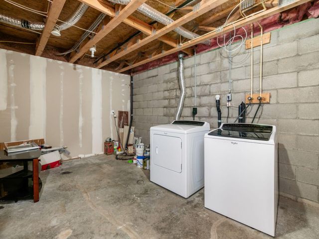 1024 Hartford Village Boulevard, Columbus, OH 43228