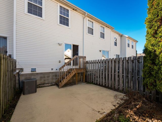 1024 Hartford Village Boulevard, Columbus, OH 43228