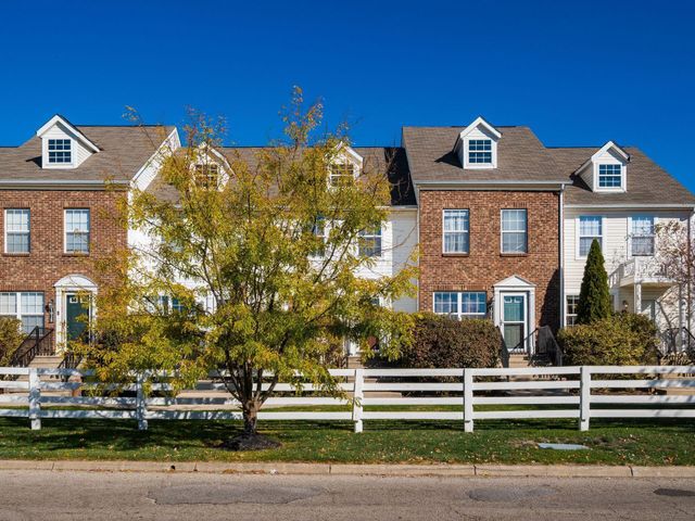 1024 Hartford Village Boulevard, Columbus, OH 43228