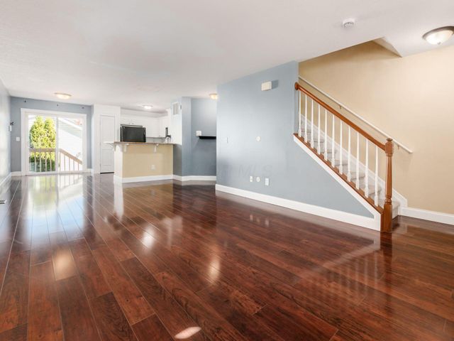 1024 Hartford Village Boulevard, Columbus, OH 43228