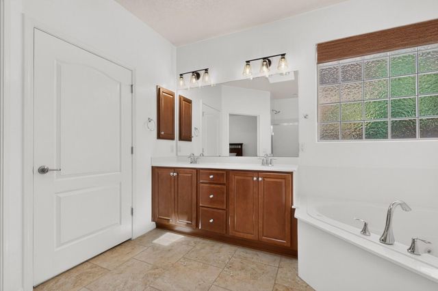 1029 Prairie Zinnia Drive, Bernalillo, NM 87004