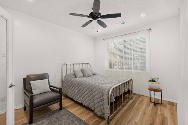 1029 Prairie Zinnia Drive, Bernalillo, NM 87004