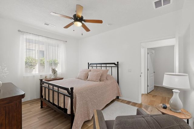 1029 Prairie Zinnia Drive, Bernalillo, NM 87004