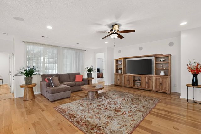 1029 Prairie Zinnia Drive, Bernalillo, NM 87004